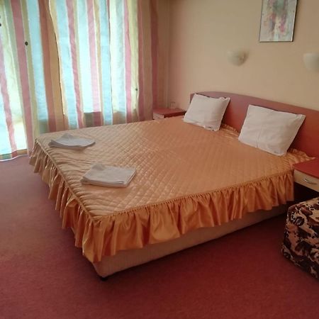 Family Hotel Mimosa Царёво Экстерьер фото