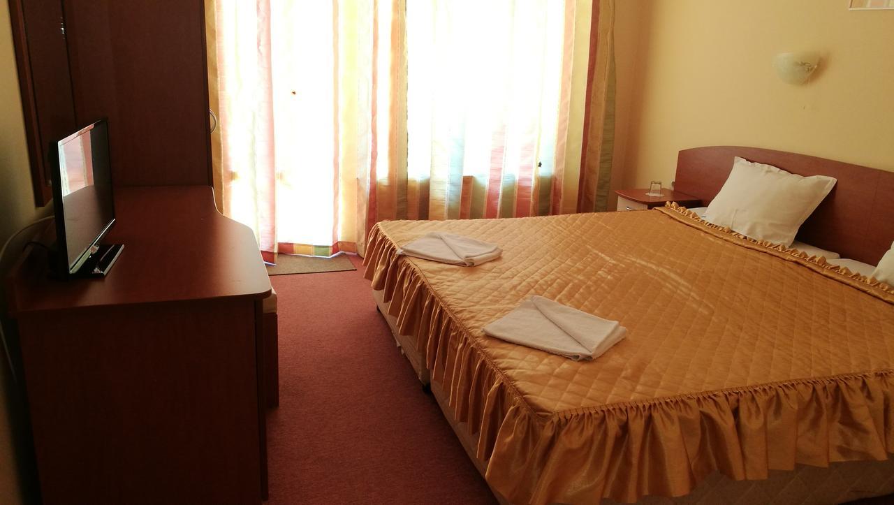 Family Hotel Mimosa Царёво Экстерьер фото