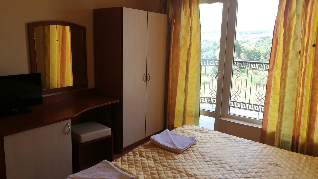 Family Hotel Mimosa Царёво Экстерьер фото