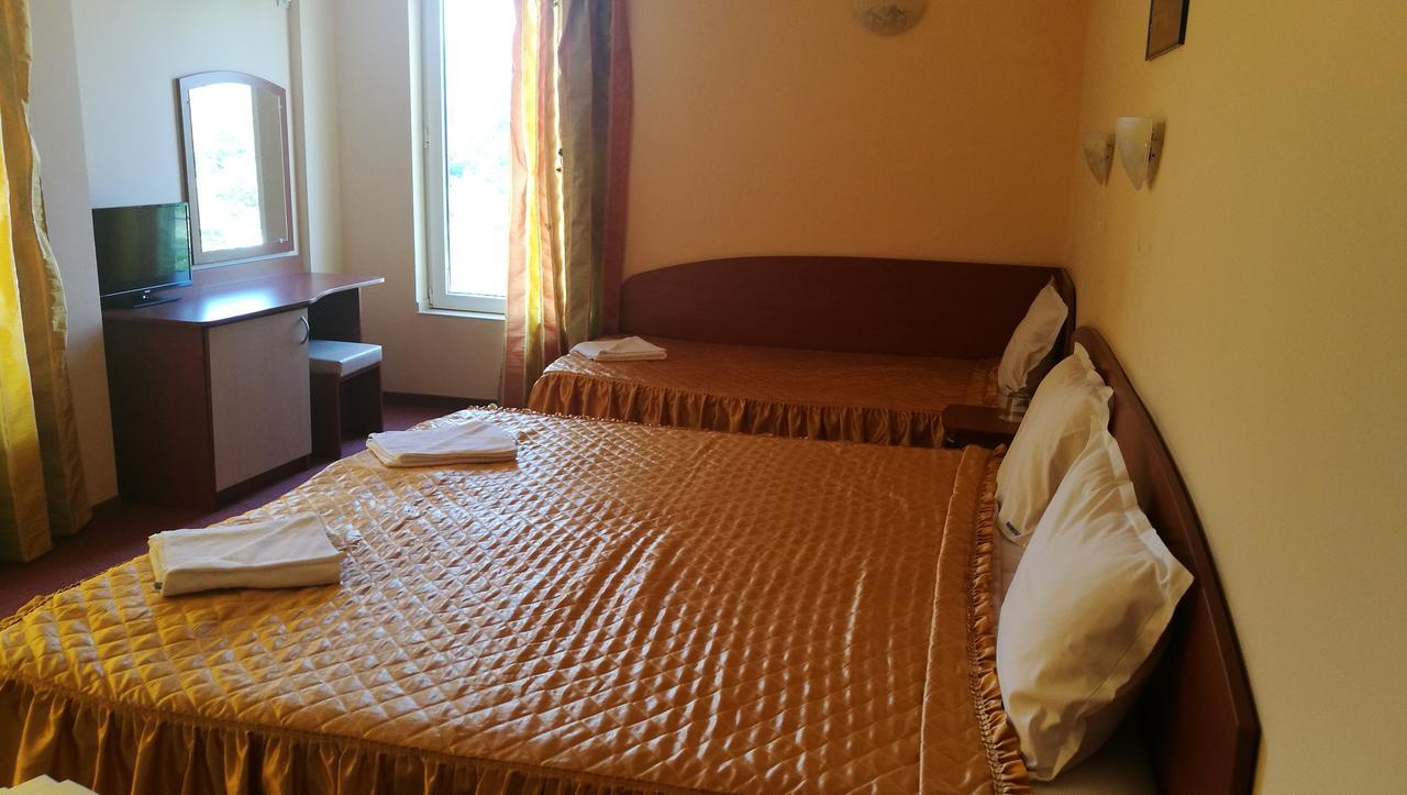 Family Hotel Mimosa Царёво Экстерьер фото